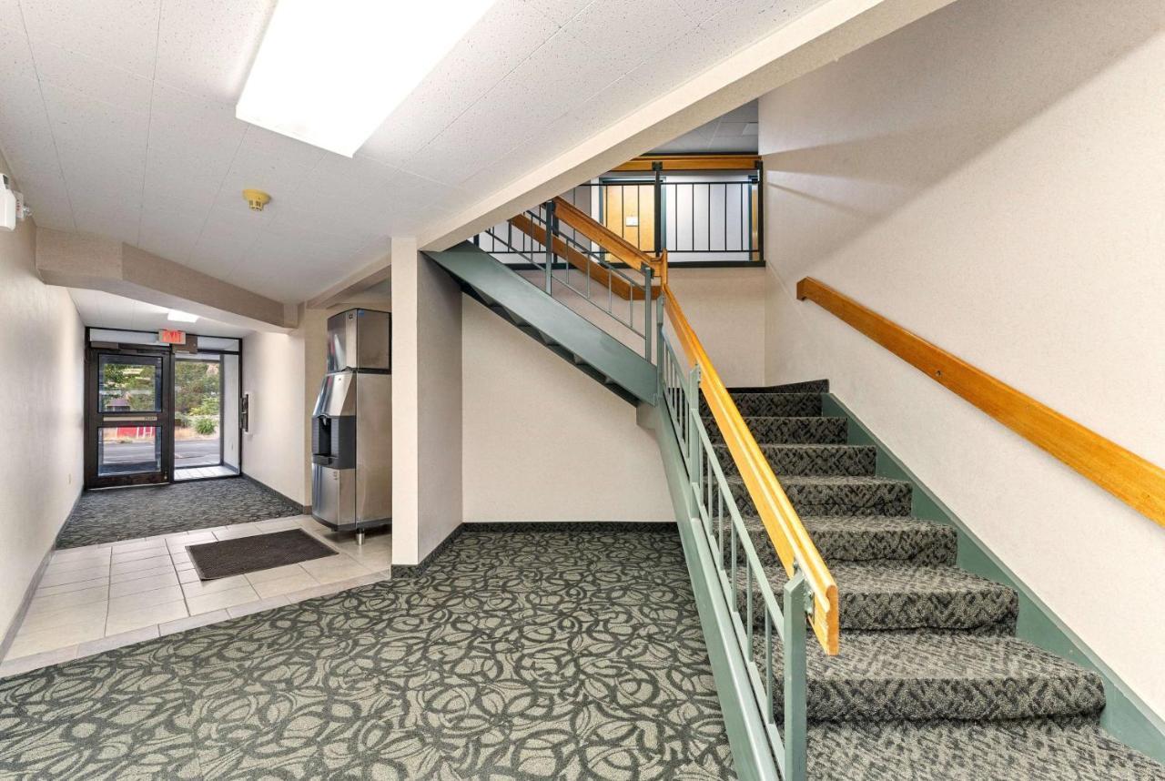 Ramada By Wyndham Cedar City Exterior photo