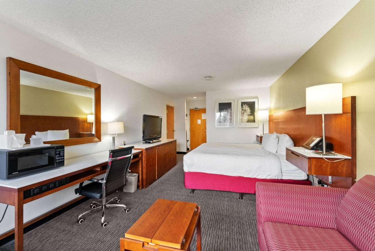 Ramada By Wyndham Cedar City Exterior photo